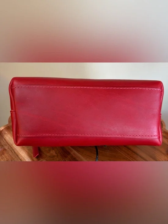 Portland Leather Eclipse Ruby Red Crossbody NWOT - Picture 11 of 16